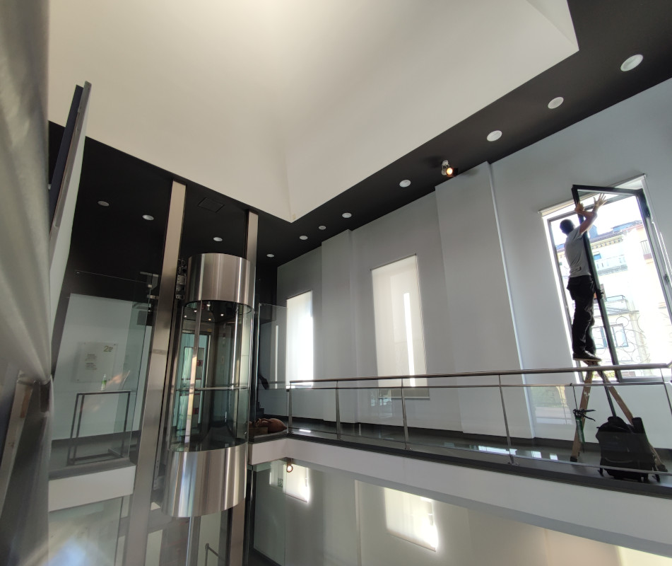 Mantenimiento de ventanas de oficina