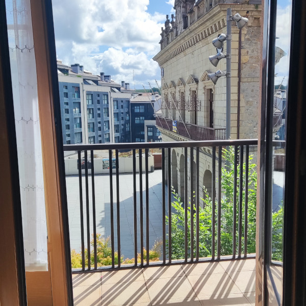 Realizamos cerramientos de balcón e instalación de barandillas